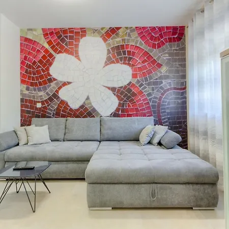 Apartment Majestic Kastel Stari With Terrace